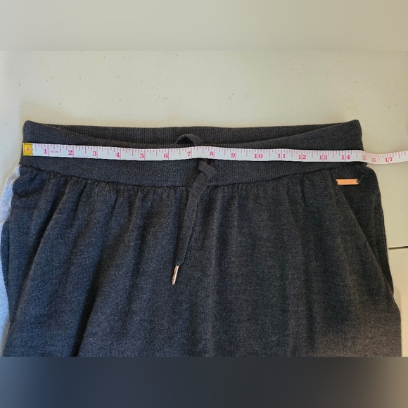 Sweaty Betty Merino Wool Joggers - Picture 5 of 7